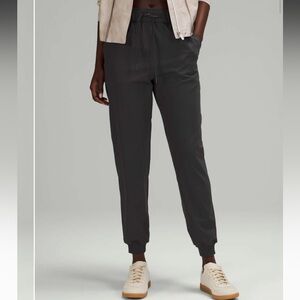 Lululemon Stretch Luxtreme High-Rise Jogger Graphite Gray